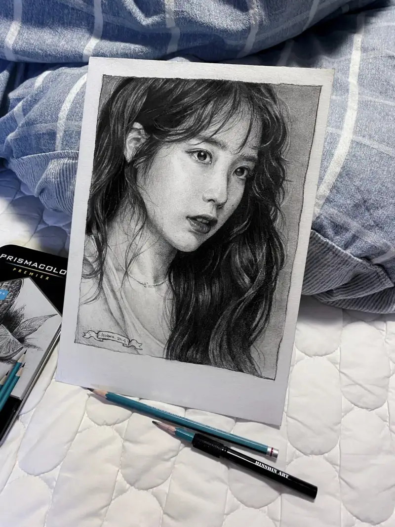 아이유,프리즈마연필,드로잉연필,소묘,인물소묘