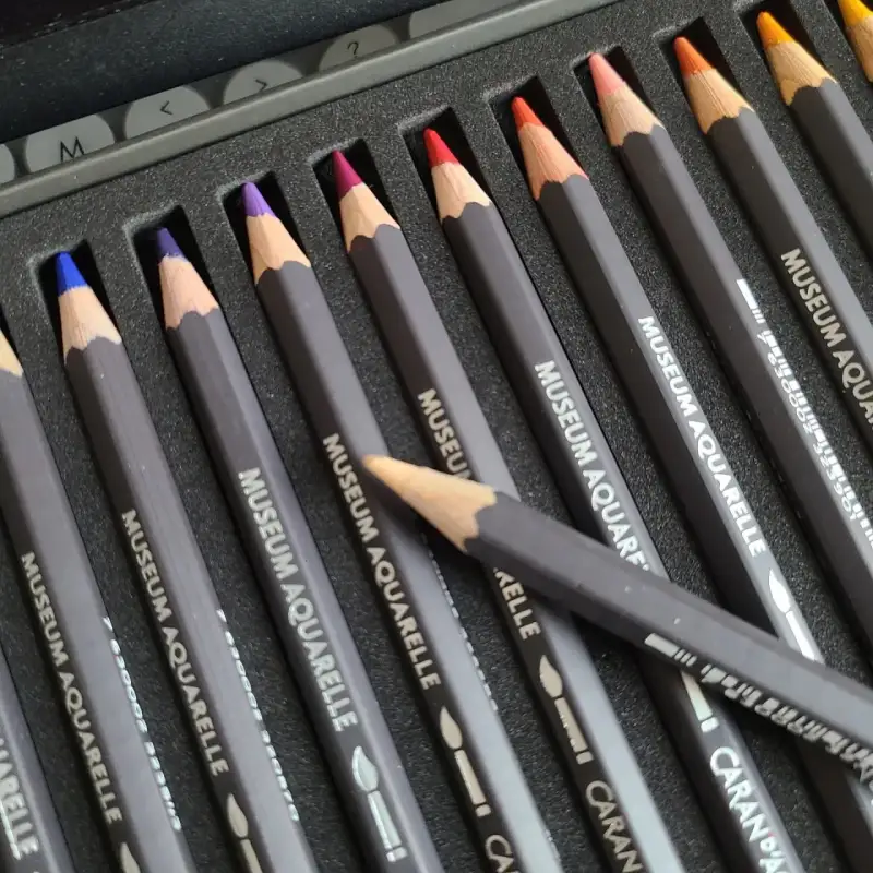 까렌다쉬뮤지엄아쿠아렐,까렌다쉬뮤지엄아쿠아렐수채색연필,까렌다쉬수채색연필,까렌다쉬뮤지엄,까렌다쉬아쿠아렐색연필,까렌다쉬색연필