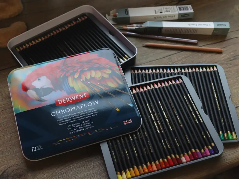 더웬트,크로마플로우,색연필,유성색연필,연필,드로잉,전동지우개,세르지오,스케치북,연필케이스