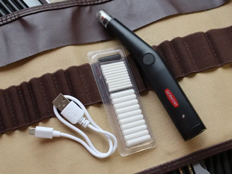 더웬트,크로마플로우,색연필,유성색연필,연필,드로잉,전동지우개,세르지오,스케치북,연필케이스