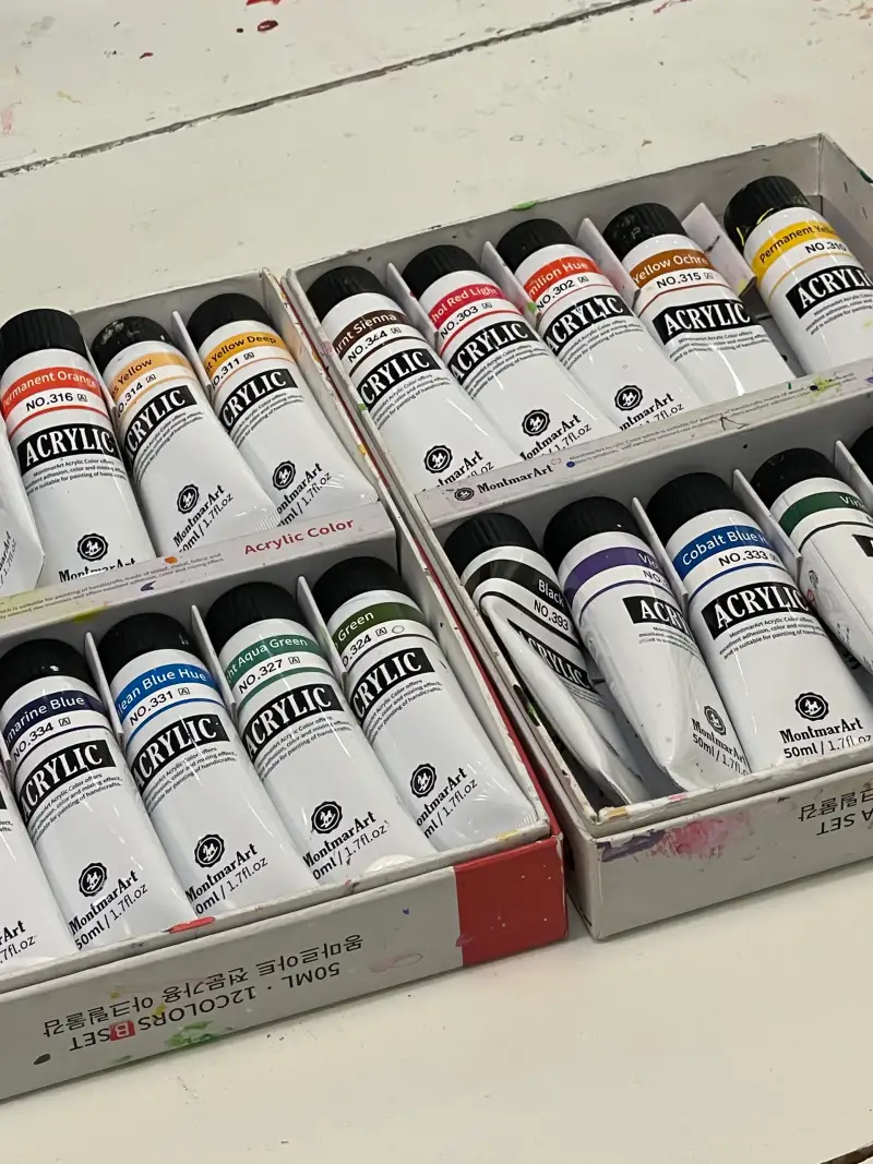 몽마르아트,아크릴