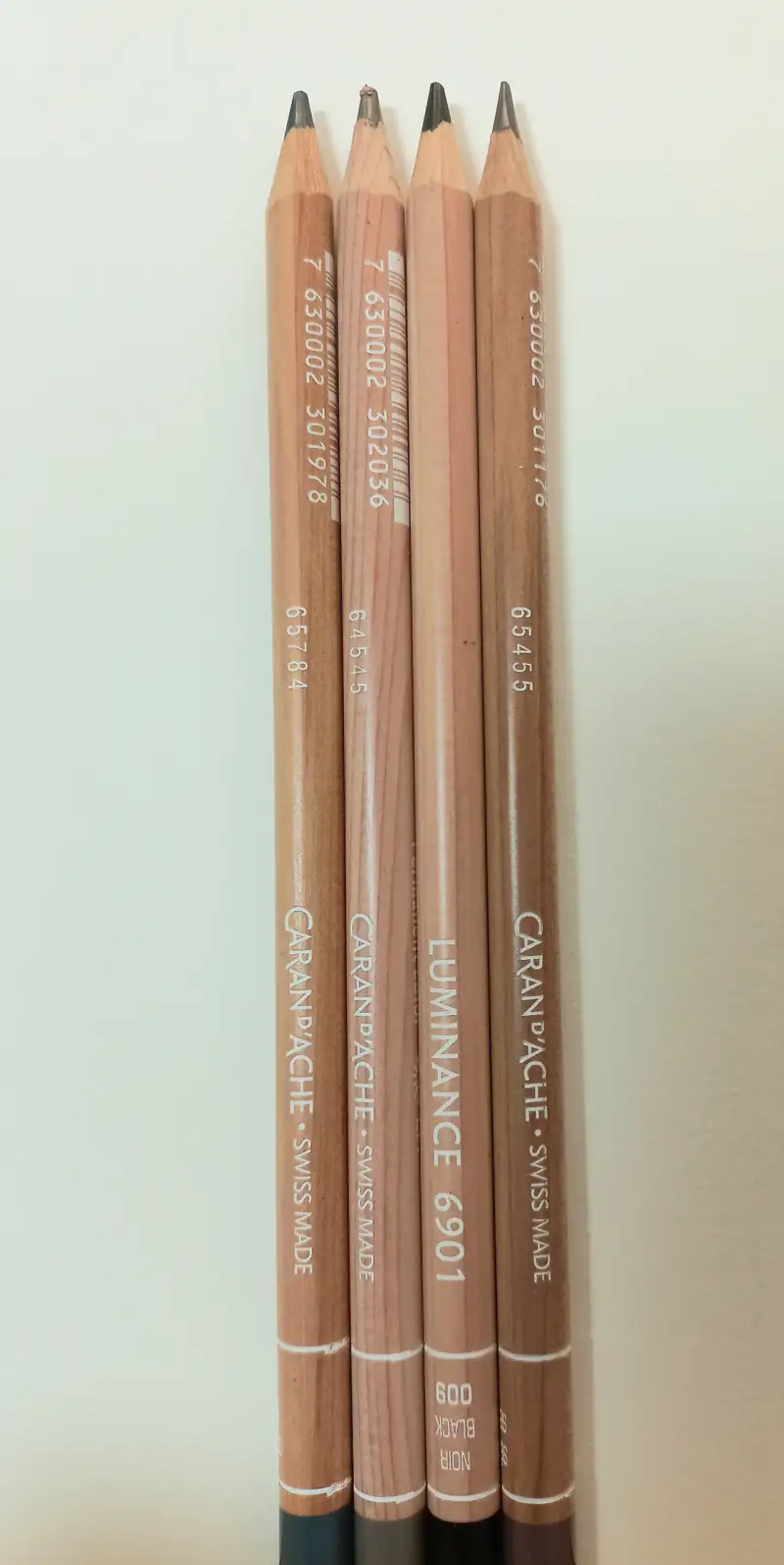 루미넌스,까렌다쉬,색연필