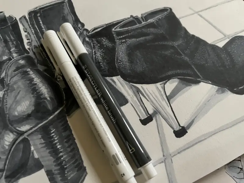 스테들러화이트