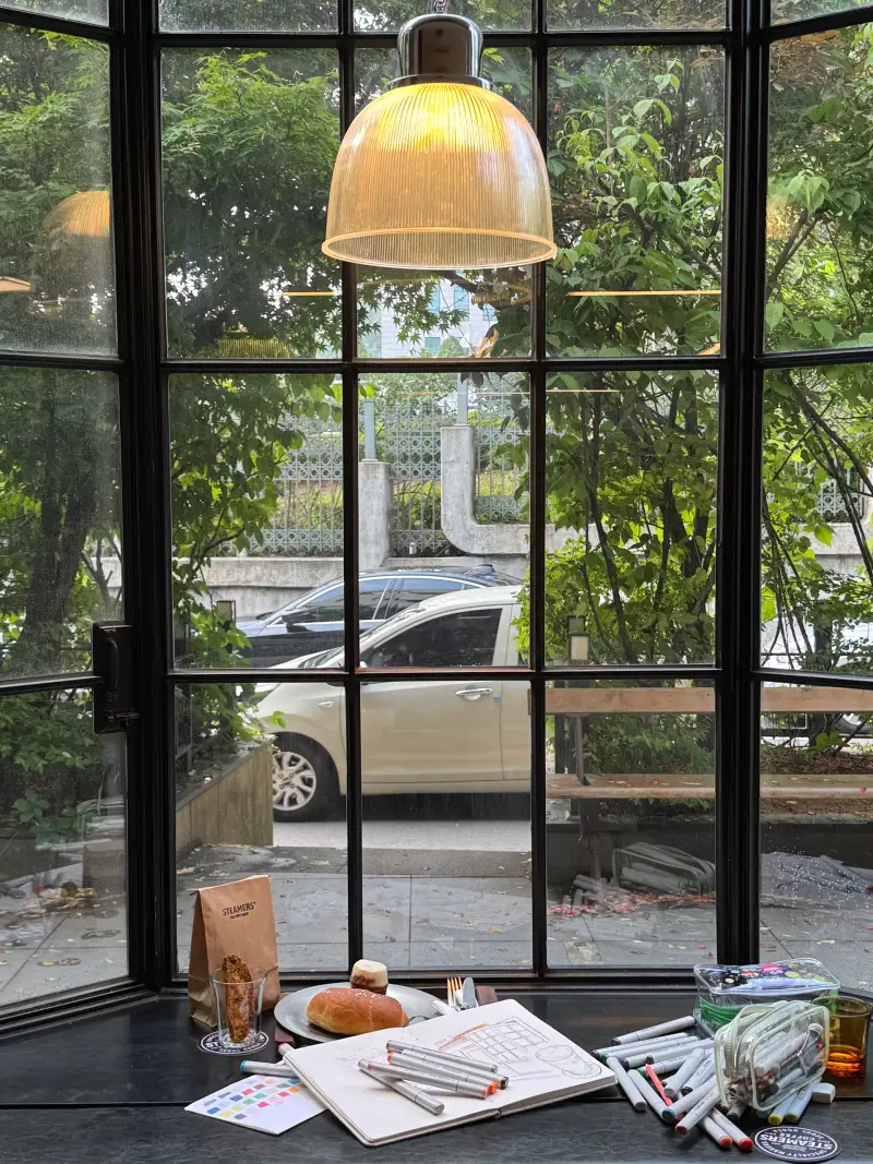 어반스케치하던,전경,카페