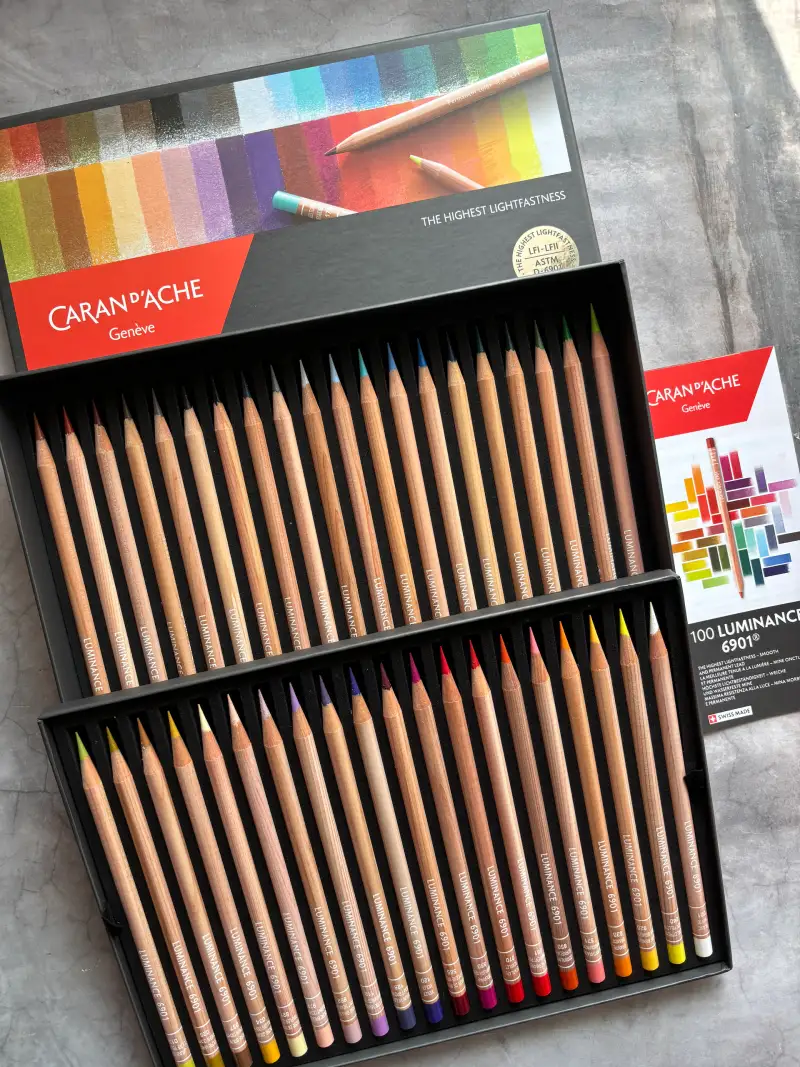내광성,유성색연필,까렌다쉬루미넌스